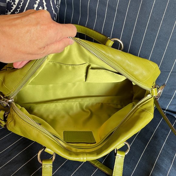 Coach - Green Leather Chelsea Reese Convertible Bag - Picture 8 of 14